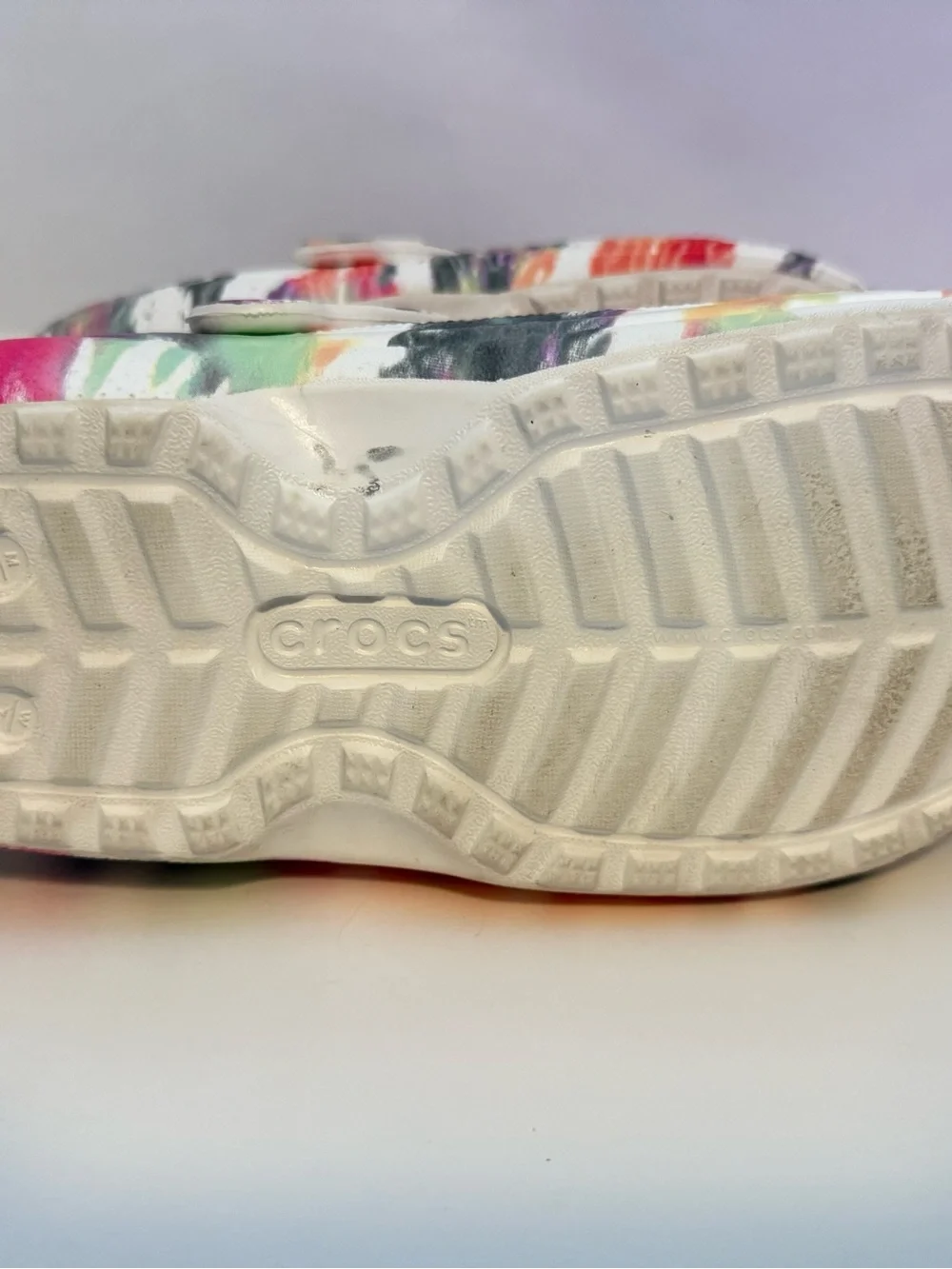 Crocs Multicolor Paint Splatter Lined Slip On Clogs Womens Sz 7 NWOT